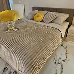 Appartamento Golden Horizon Hanza Tower - Spa&sky View *