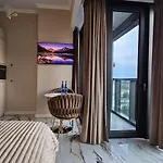 Golden Horizon Hanza Tower - Spa&sky View * Stettino