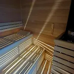 Golden Horizon Hanza Tower - Spa&sky View Appartamento