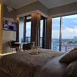 Golden Horizon Hanza Tower - Spa&sky View * Stettino