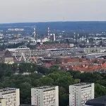 Golden Horizon Hanza Tower - Spa&sky View Appartamento *