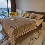 Golden Horizon Hanza Tower - Spa&sky View Stettino