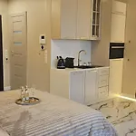 Golden Horizon Hanza Tower - & Sky View Apartment *