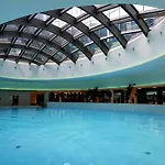 Golden Horizon Hanza Tower - Spa&sky View