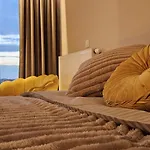Golden Horizon Hanza Tower - Spa&sky View * Stettino