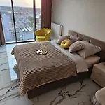 Appartamento Golden Horizon Hanza Tower - Spa&sky View *
