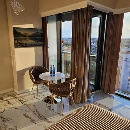 Golden Horizon Hanza Tower - Spa&sky View *