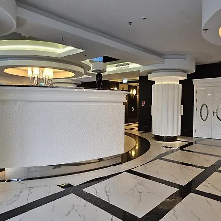 Golden Horizon Hanza Tower - Spa&sky View *