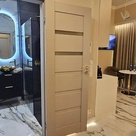 Golden Horizon Hanza Tower - & Sky View Stettin