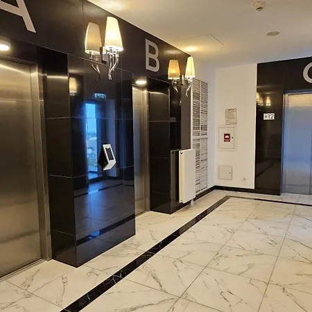 Golden Horizon Hanza Tower - Spa&sky View Apartament *