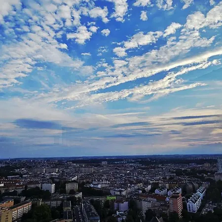 Golden Horizon Hanza Tower - Spa&sky View Apartment *