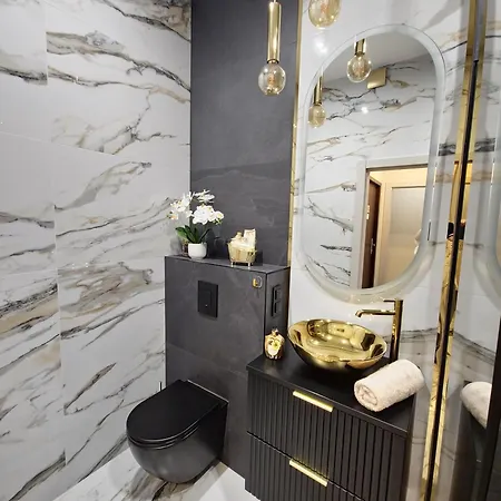 Golden Horizon Hanza Tower - Spa&sky View * Stettin