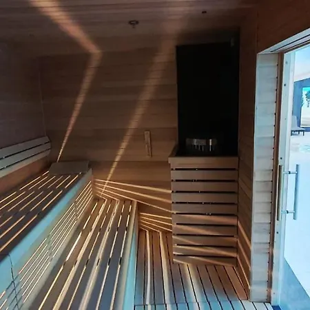 Golden Horizon Hanza Tower - Spa&sky View * Stettin