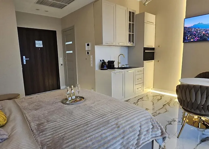 Apartament Golden Horizon Hanza Tower - Spa&sky View *