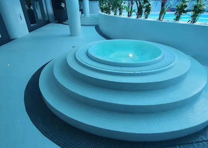 Golden Horizon Hanza Tower - Spa&sky View Apartament *