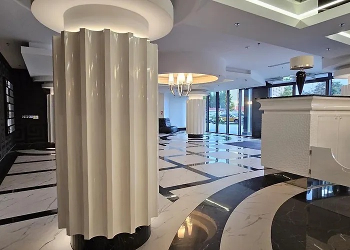 Golden Horizon Hanza Tower - Spa&sky View *