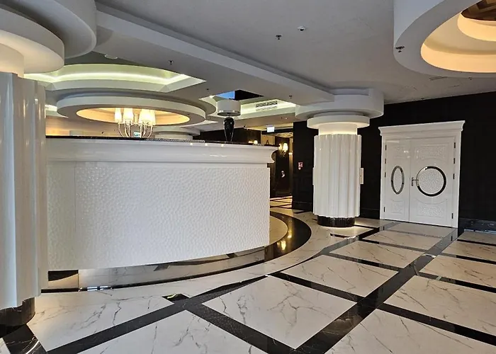 Golden Horizon Hanza Tower - Spa&sky View *