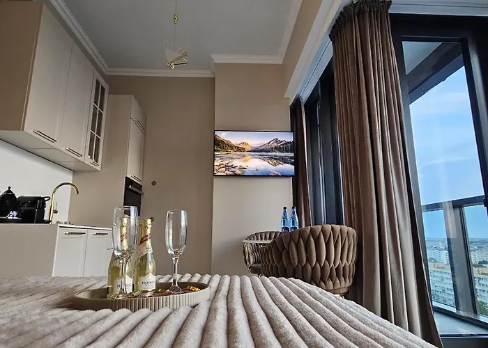 Golden Horizon Hanza Tower - & Sky View Apartment *