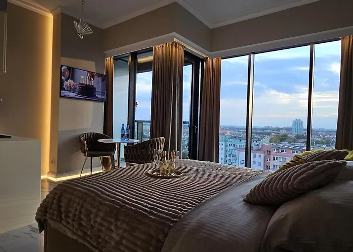 Golden Horizon Hanza Tower - Spa&sky View * Szczecin