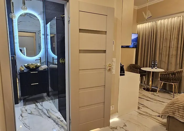 Golden Horizon Hanza Tower - Spa&sky View Szczecin