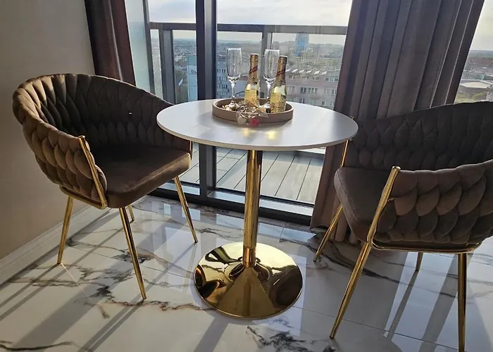 Golden Horizon Hanza Tower - & Sky View Апартаменты *