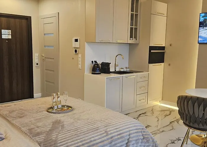 Golden Horizon Hanza Tower - & Sky View Apartment *