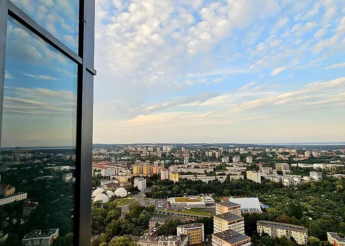 Golden Horizon Hanza Tower - & Sky View Апартаменты *