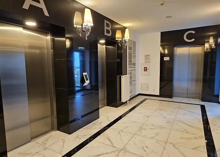 Golden Horizon Hanza Tower - & Sky View Апартаменты *