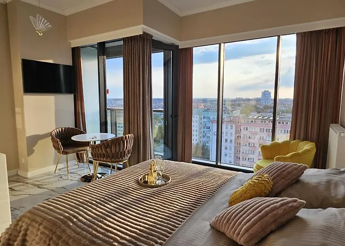 Golden Horizon Hanza Tower - & Sky View Szczecin