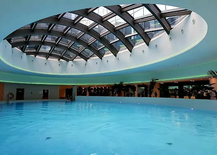 Golden Horizon Hanza Tower - Spa&sky View